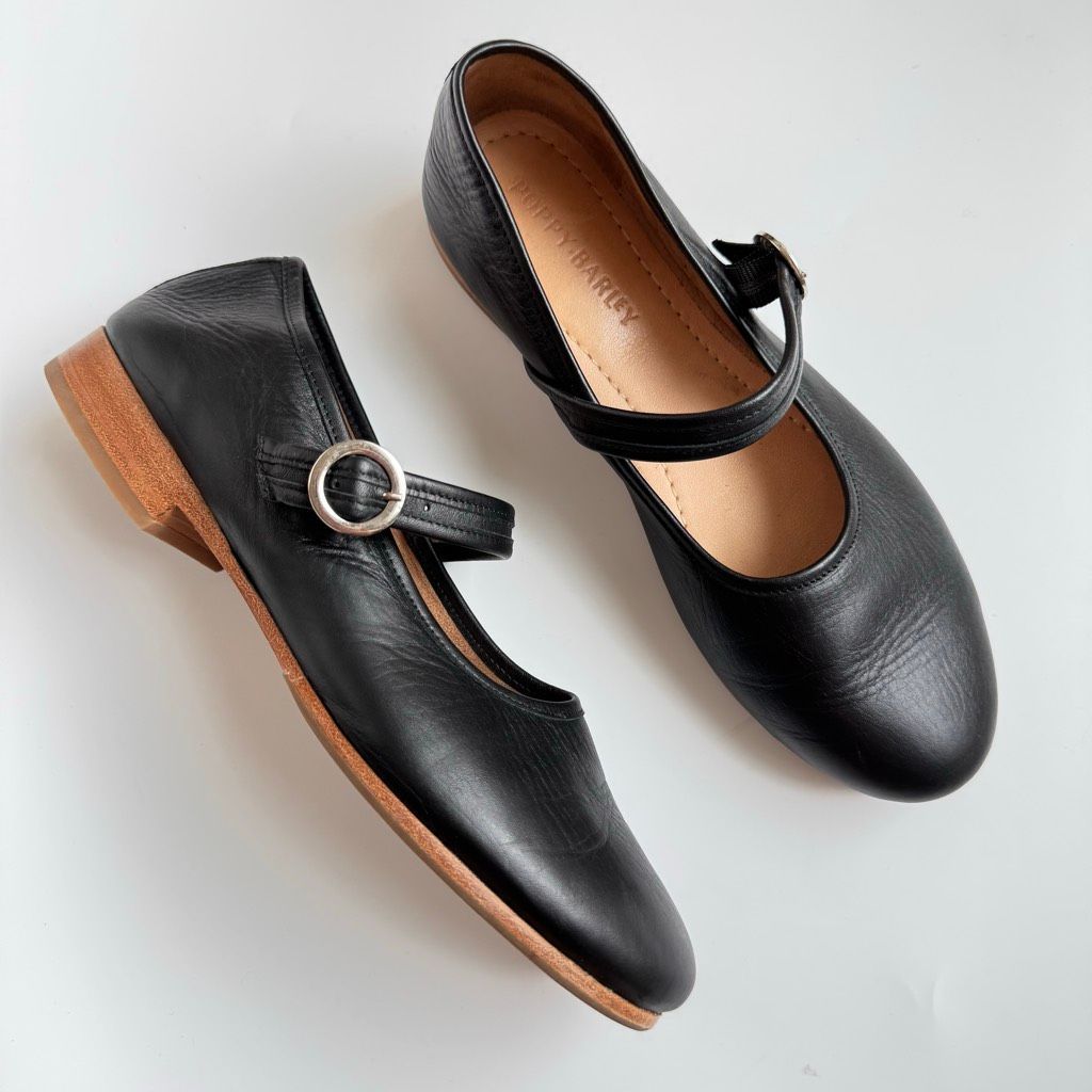 Poppy Barley Modern Day Mary Jane Strap Round Toe Black Leather Flats Size 7.5 — image 2 of 8